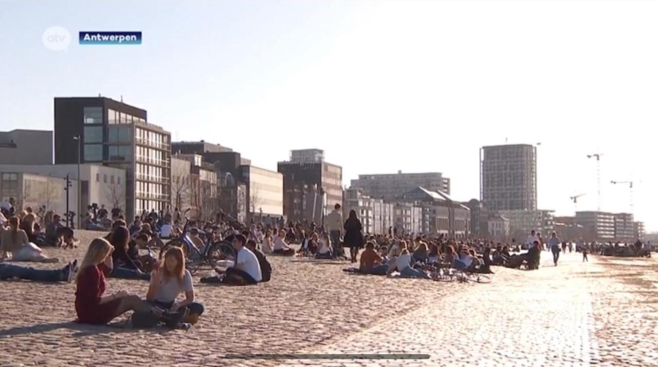 Coco Romantic In Central Antwerp - Sauna Bagian luar foto